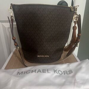 Michael Kors Bucket bag